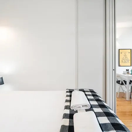 Apartmán Guestready - Sunny Vintage In The Heart Of